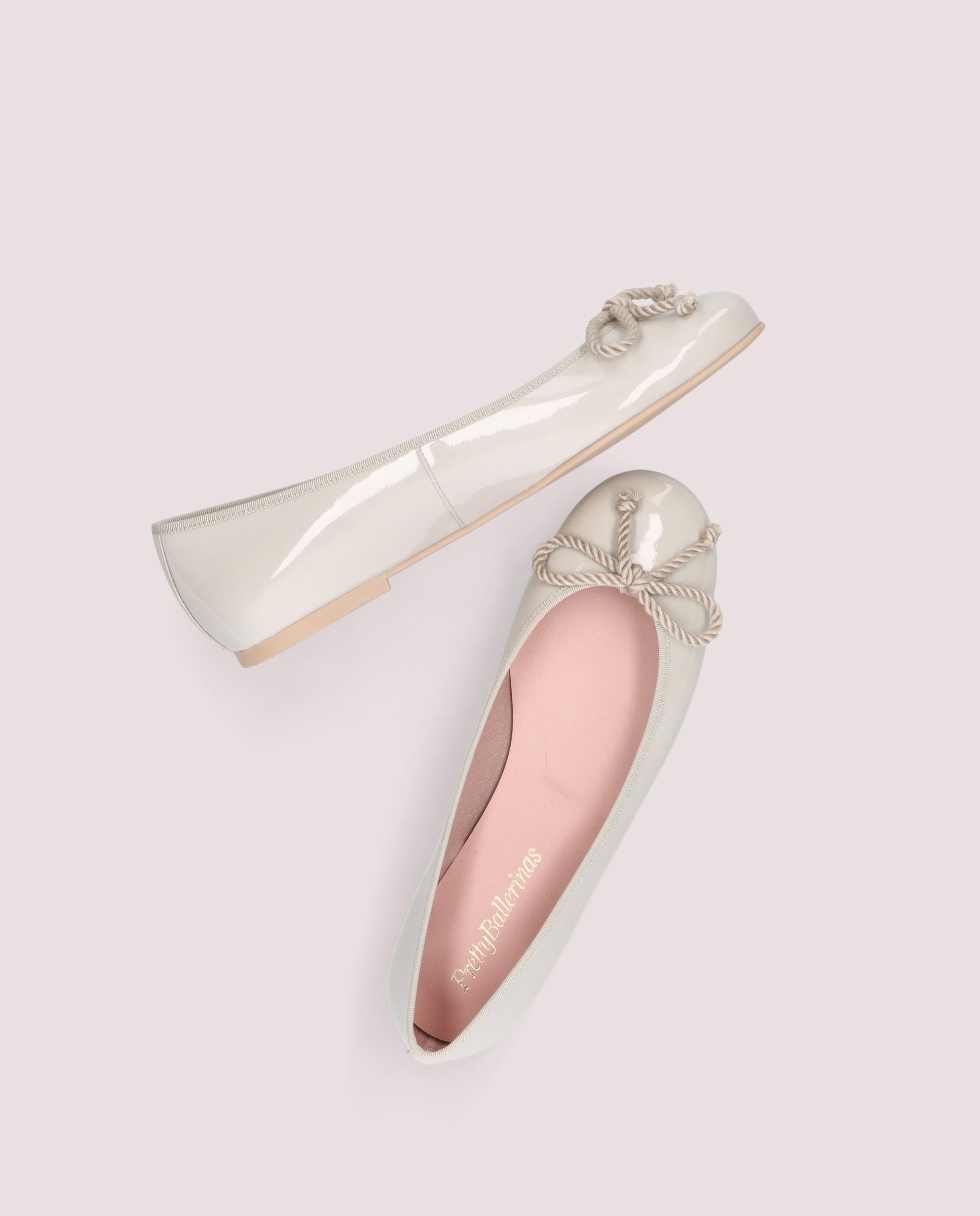 Rosario Grises Patent Leather Ballerinas
