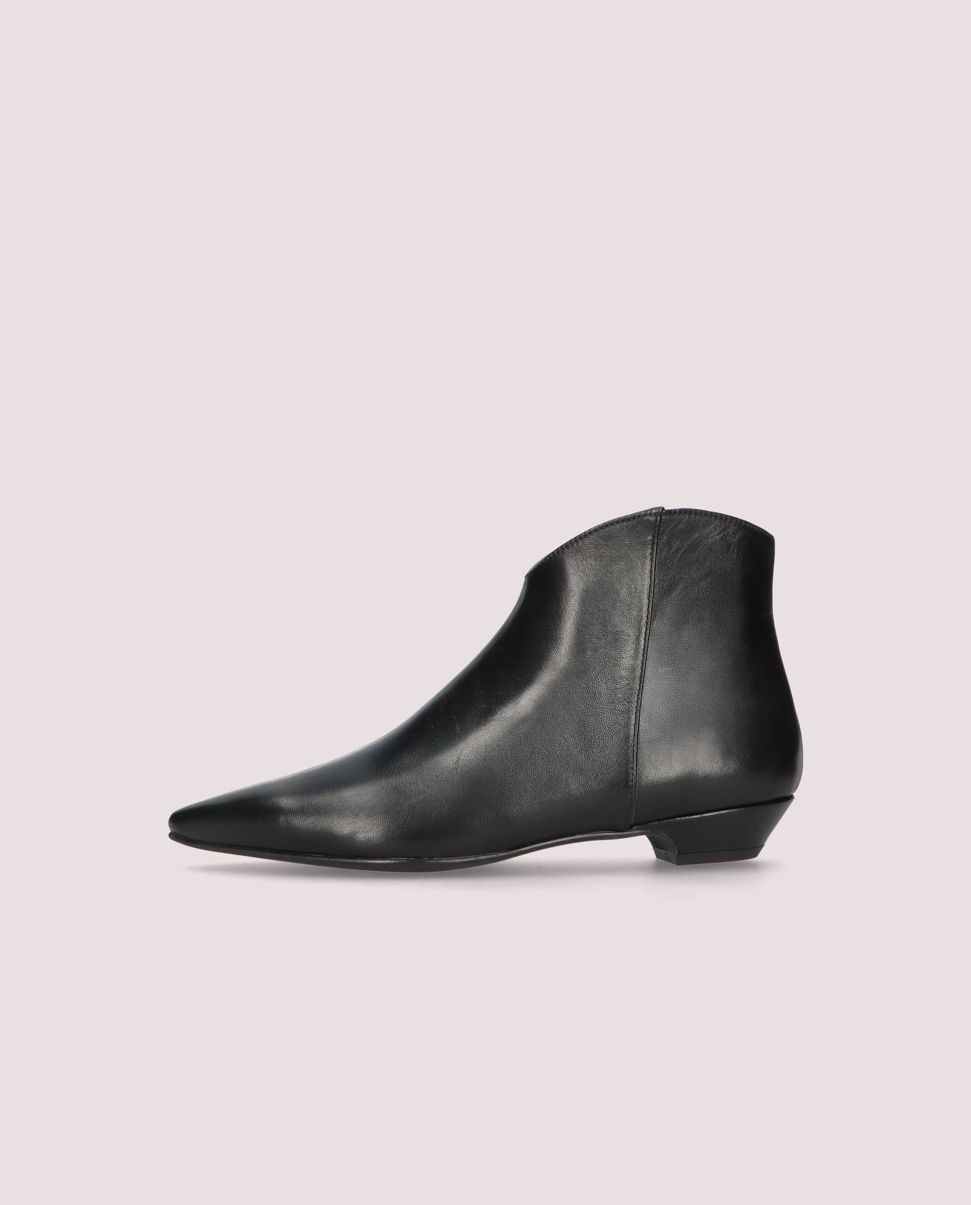 Robin Black Leather Boots