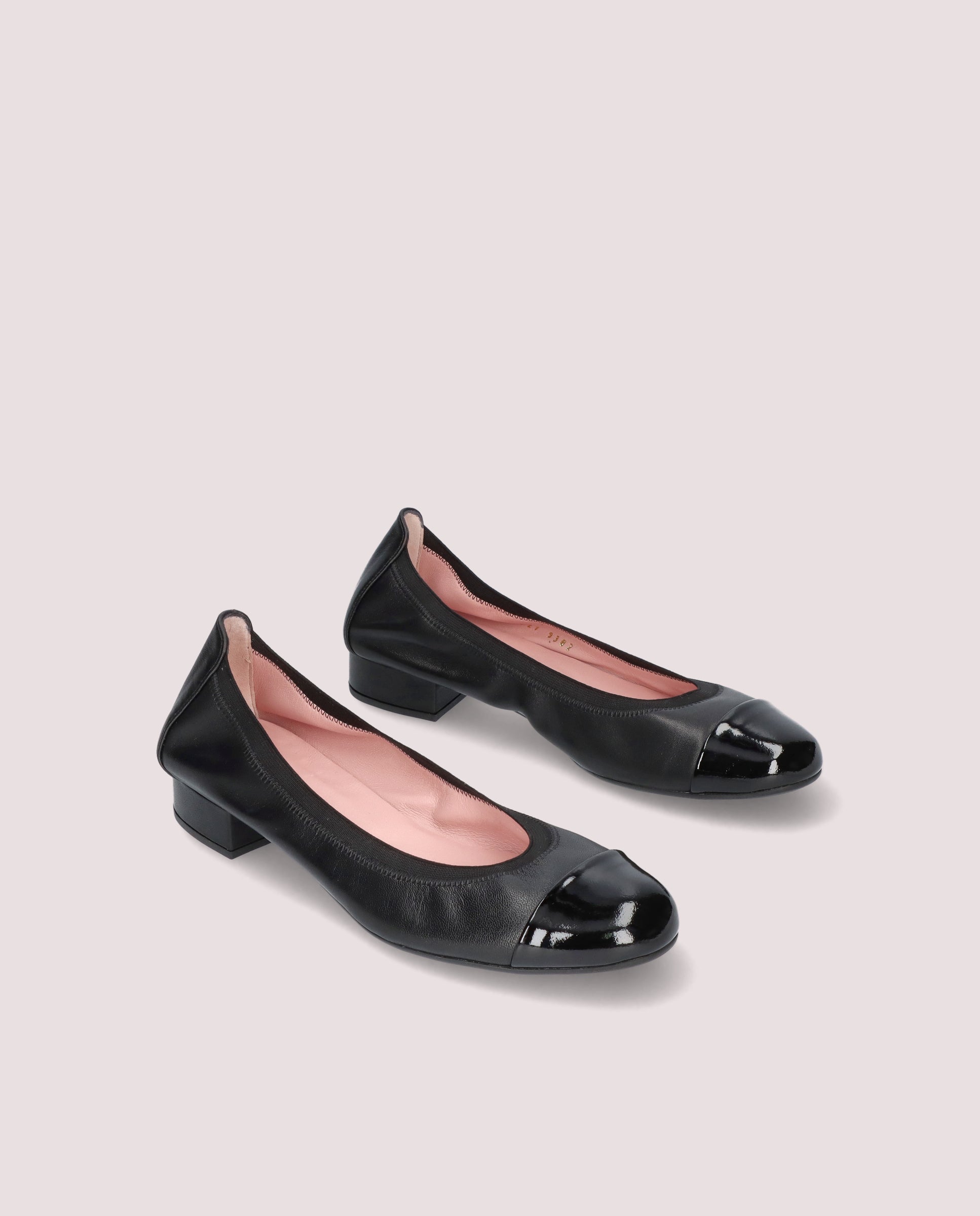 Gretschen Black Leather Salon