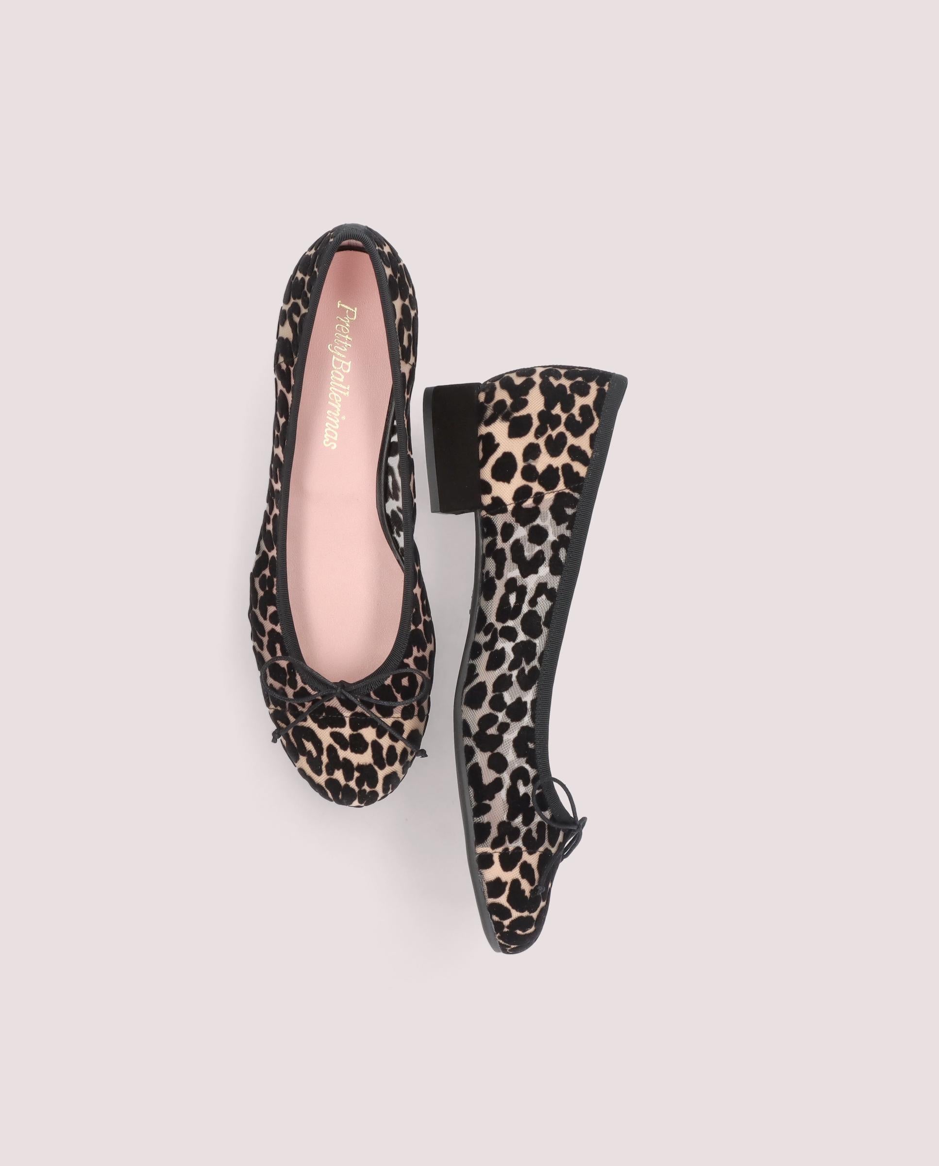 Gretchen Salon Black Red